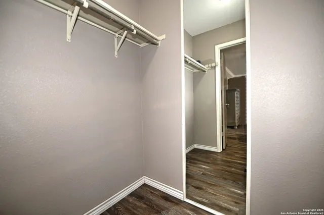 $1,700 | 10819 Crown Vw Drive, San Antonio, TX 78239