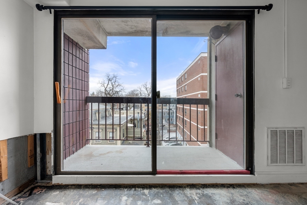 280 Harvard Street, Unit 4D Cambridge, MA 02139 - Photo 6 of 19