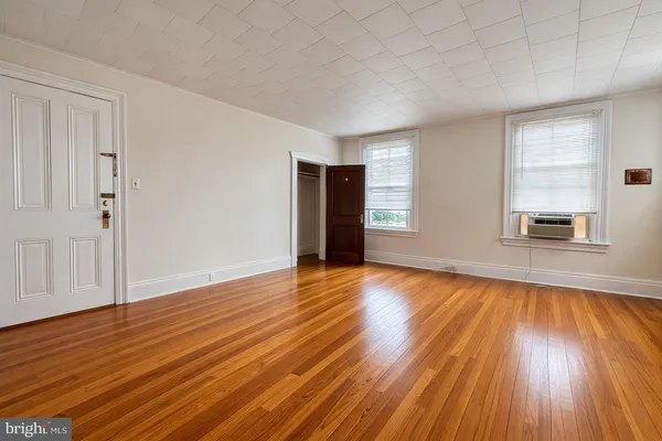 $1,250 | 115 West Broadway, Unit 3, Salem, NJ 08079
