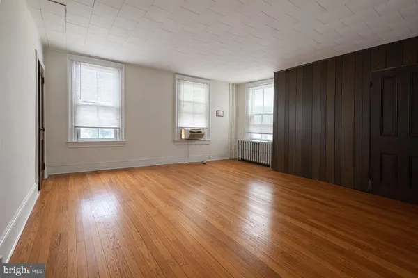 $1,250 | 115 West Broadway, Unit 3, Salem, NJ 08079