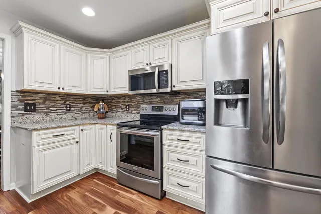 $612,500 | 124 Brandywine Drive, Summerville, SC 29485