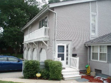 $2,000 | 327 Carthage Court, Unit D, Bloomingdale, IL 60108