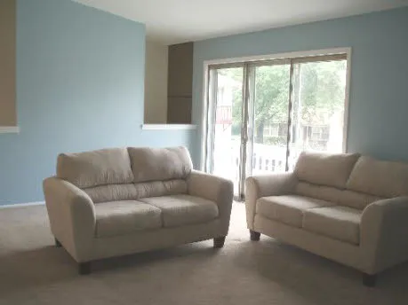 $2,000 | 327 Carthage Court, Unit D, Bloomingdale, IL 60108