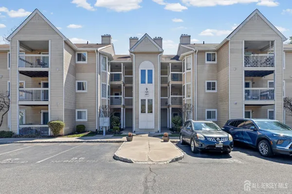 $279,000 | 341 Silvia Street, Ewing, NJ 08628