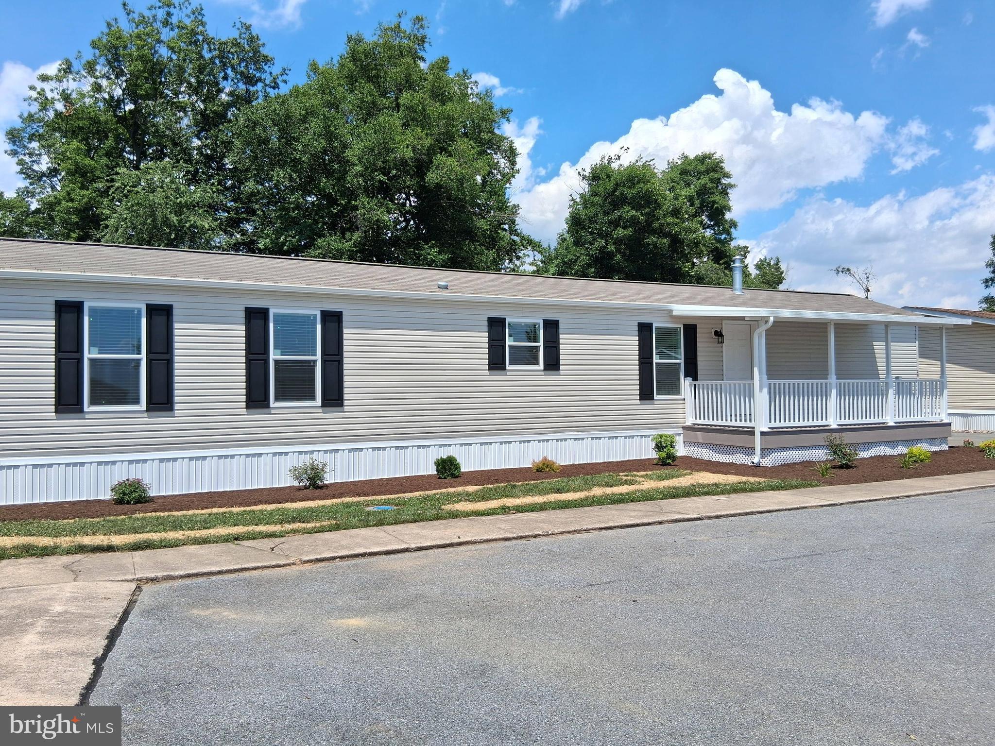 955 Wollups Hill Road, Unit 28 Stevens, PA 17578 - Photo 2 of 33