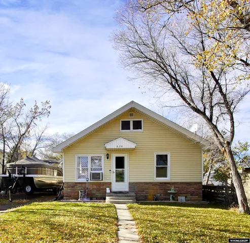 $259,500 | 620 North 6th Street, Douglas, WY 82633