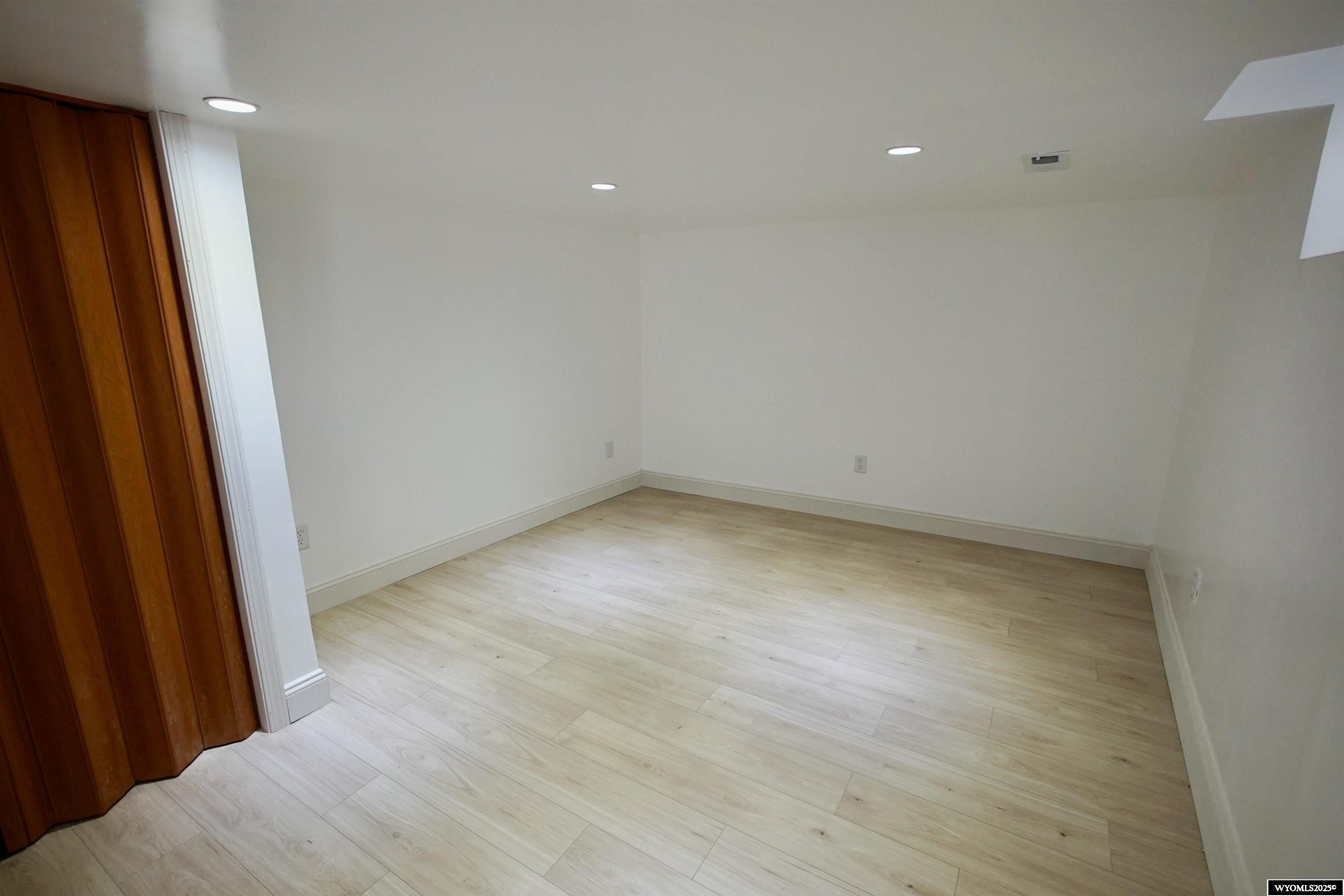 620 North 6th Street Douglas, WY 82633 - Photo 13 of 22