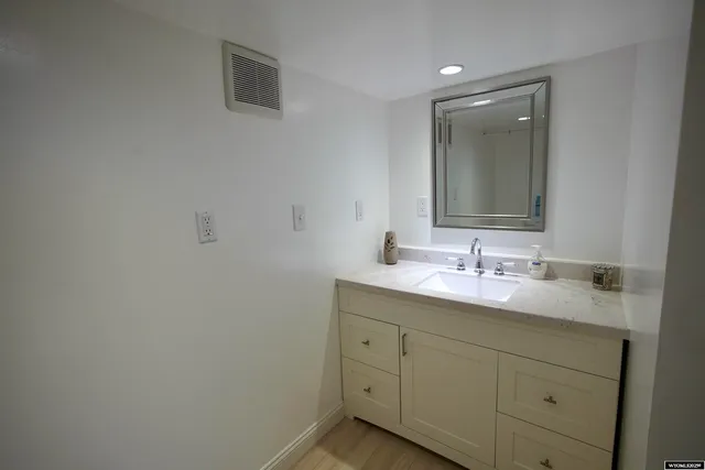 $259,500 | 620 North 6th Street, Douglas, WY 82633