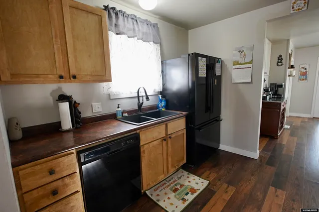 $259,500 | 620 North 6th Street, Douglas, WY 82633