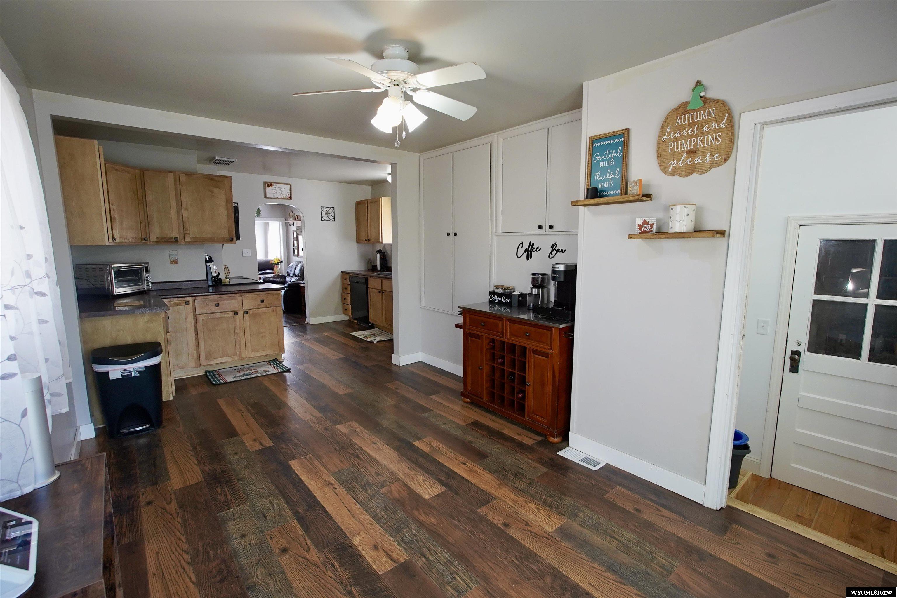 620 North 6th Street Douglas, WY 82633 - Photo 5 of 22