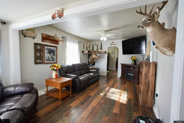 $259,500 | 620 North 6th Street, Douglas, WY 82633