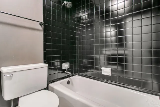 $144,900 | 224 East Garden Street, Unit 353, Pensacola, FL 32502