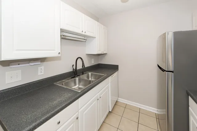 $2,050 | 1303 Mathis Ferry Road, Mount Pleasant, SC 29464