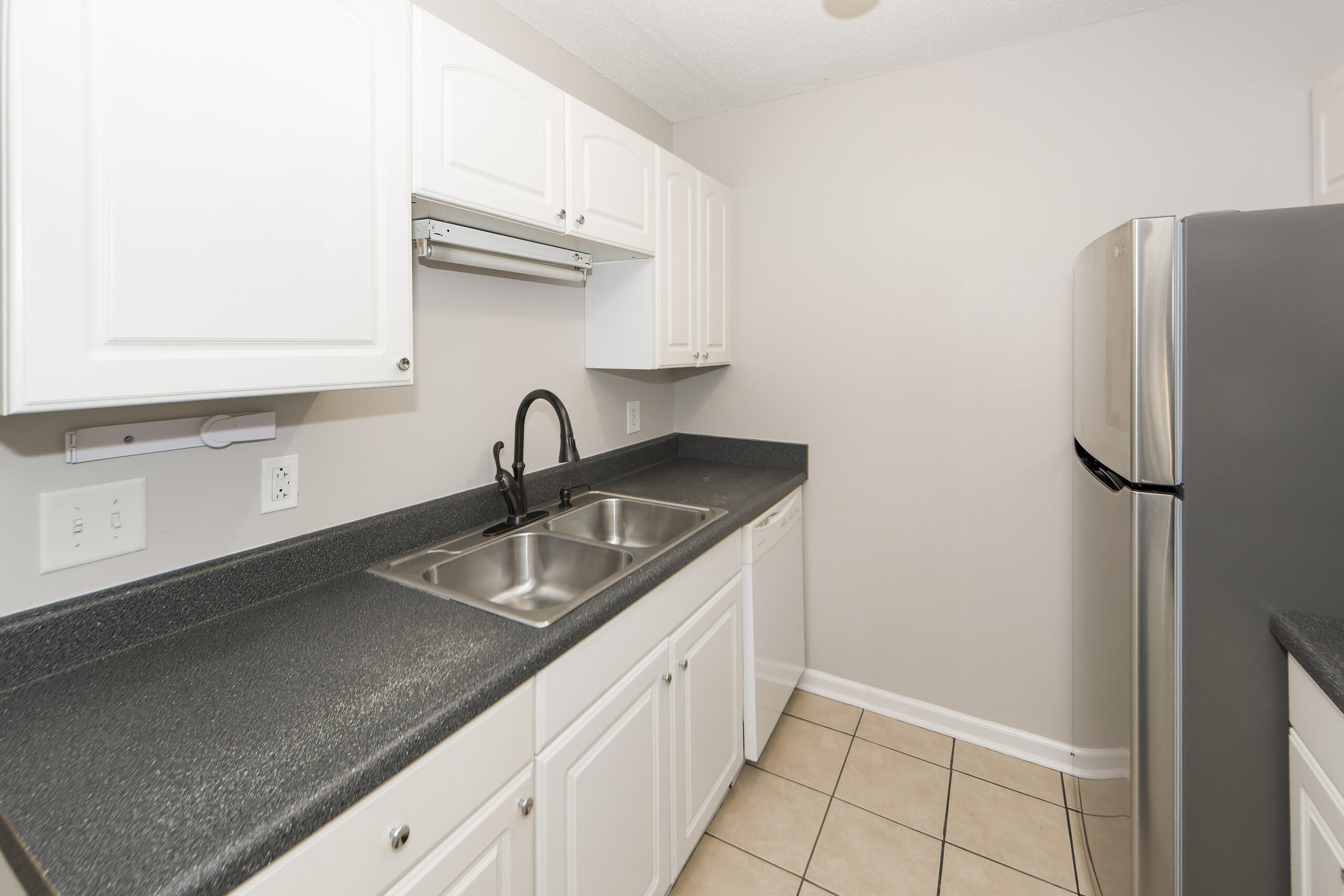 1303 Mathis Ferry Road Mount Pleasant, SC 29464 - Photo 11 of 25 11