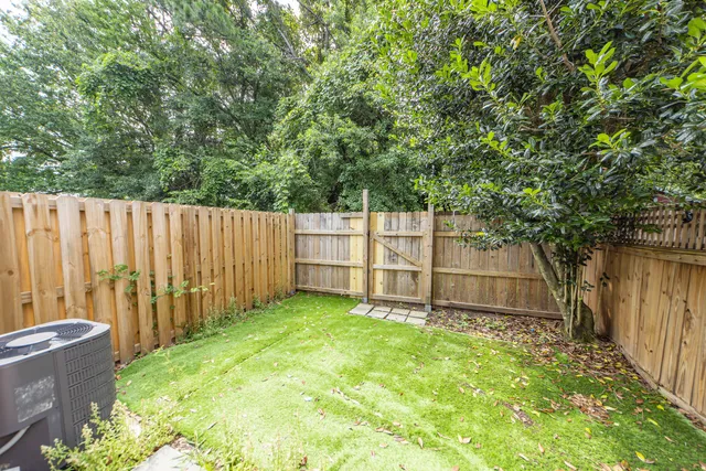 $2,050 | 1303 Mathis Ferry Road, Mount Pleasant, SC 29464