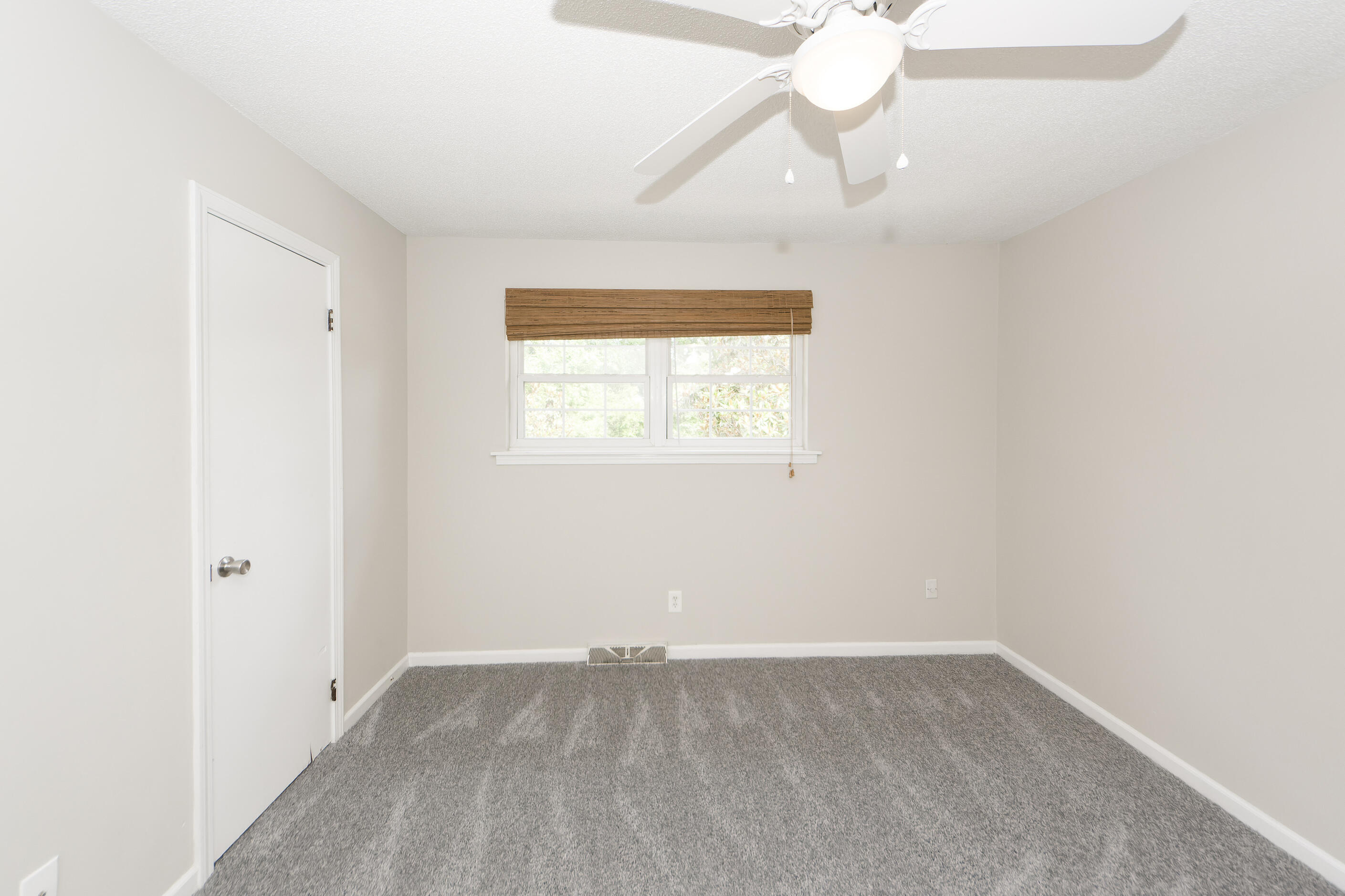 1303 Mathis Ferry Road Mount Pleasant, SC 29464 - Photo 23 of 25 23