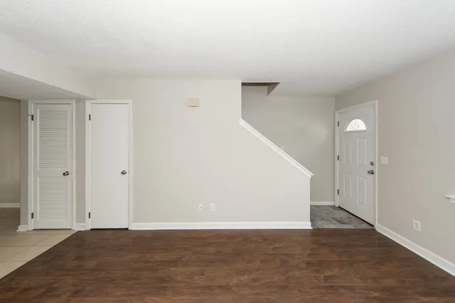 $2,050 | 1303 Mathis Ferry Road, Mount Pleasant, SC 29464