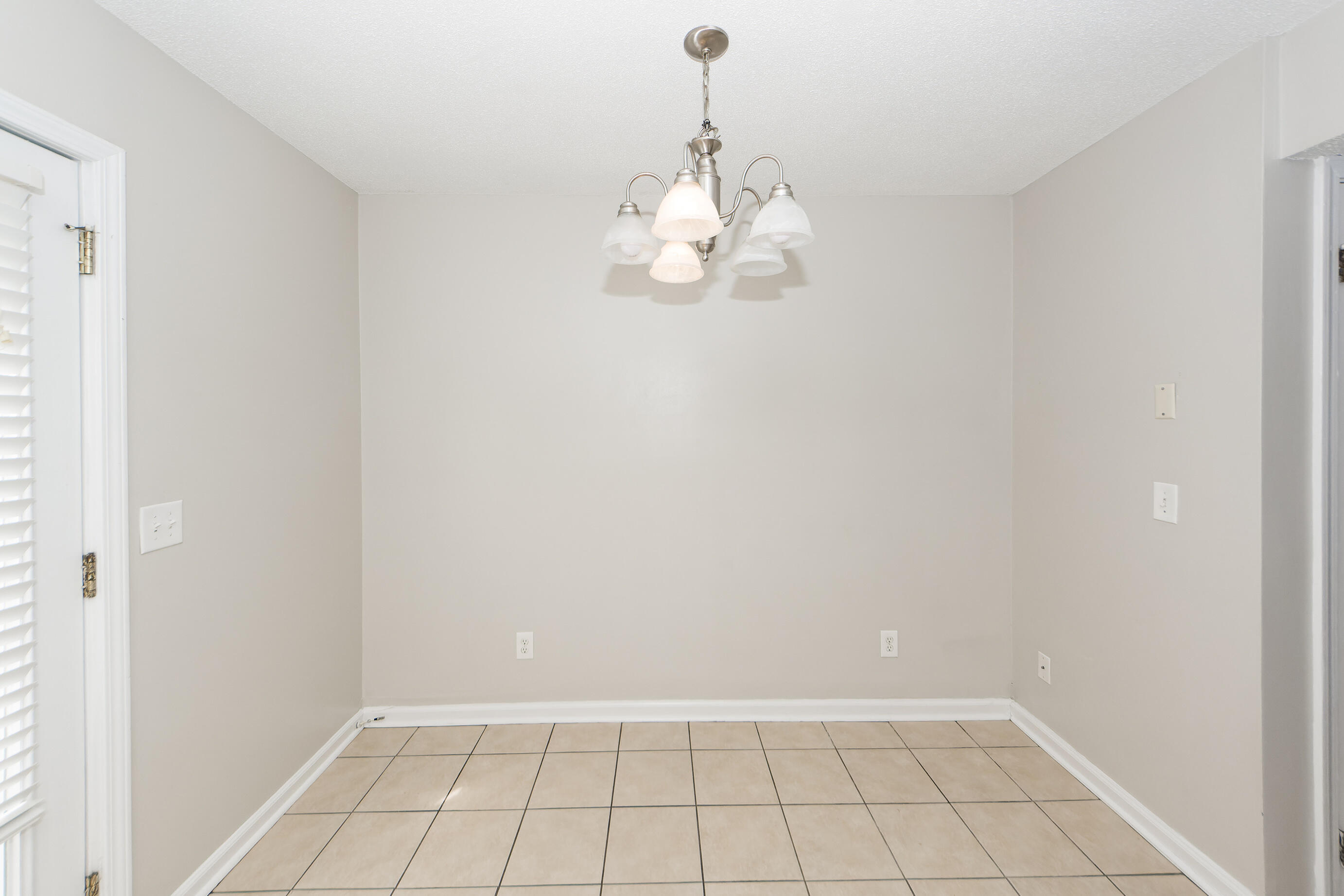 1303 Mathis Ferry Road Mount Pleasant, SC 29464 - Photo 8 of 25 08