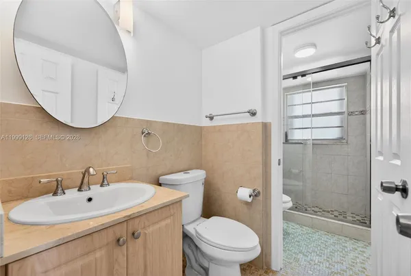 $2,550 | 8250 Byron Avenue, Unit 404, Miami Beach, FL 33141