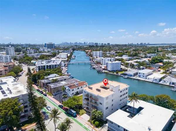 $2,550 | 8250 Byron Avenue, Unit 404, Miami Beach, FL 33141