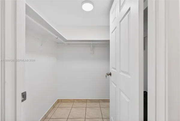 $2,550 | 8250 Byron Avenue, Unit 404, Miami Beach, FL 33141