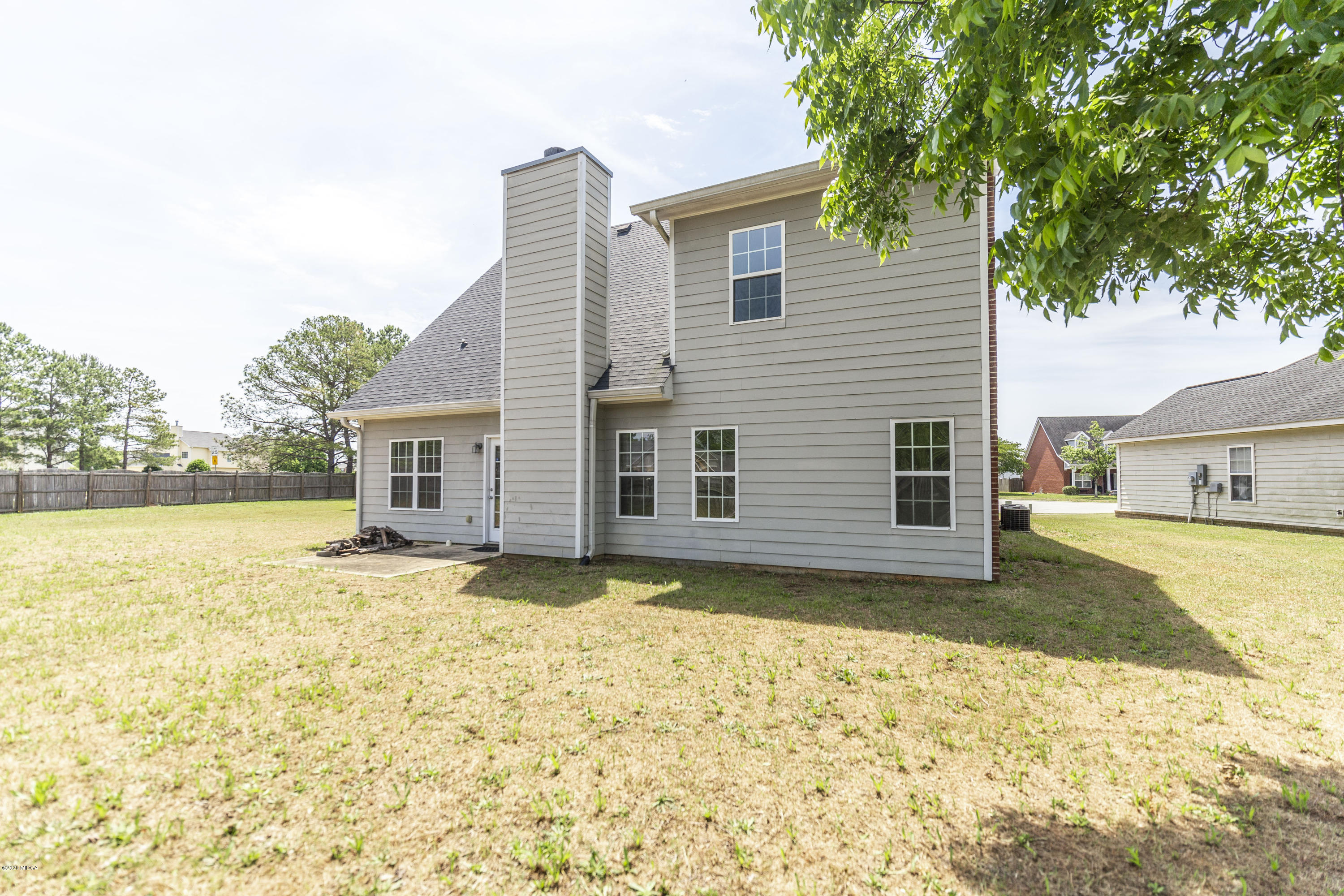 415 Bob White Road Macon, GA 31216 - Photo 40 of 43 a view of a house with a swimming pool