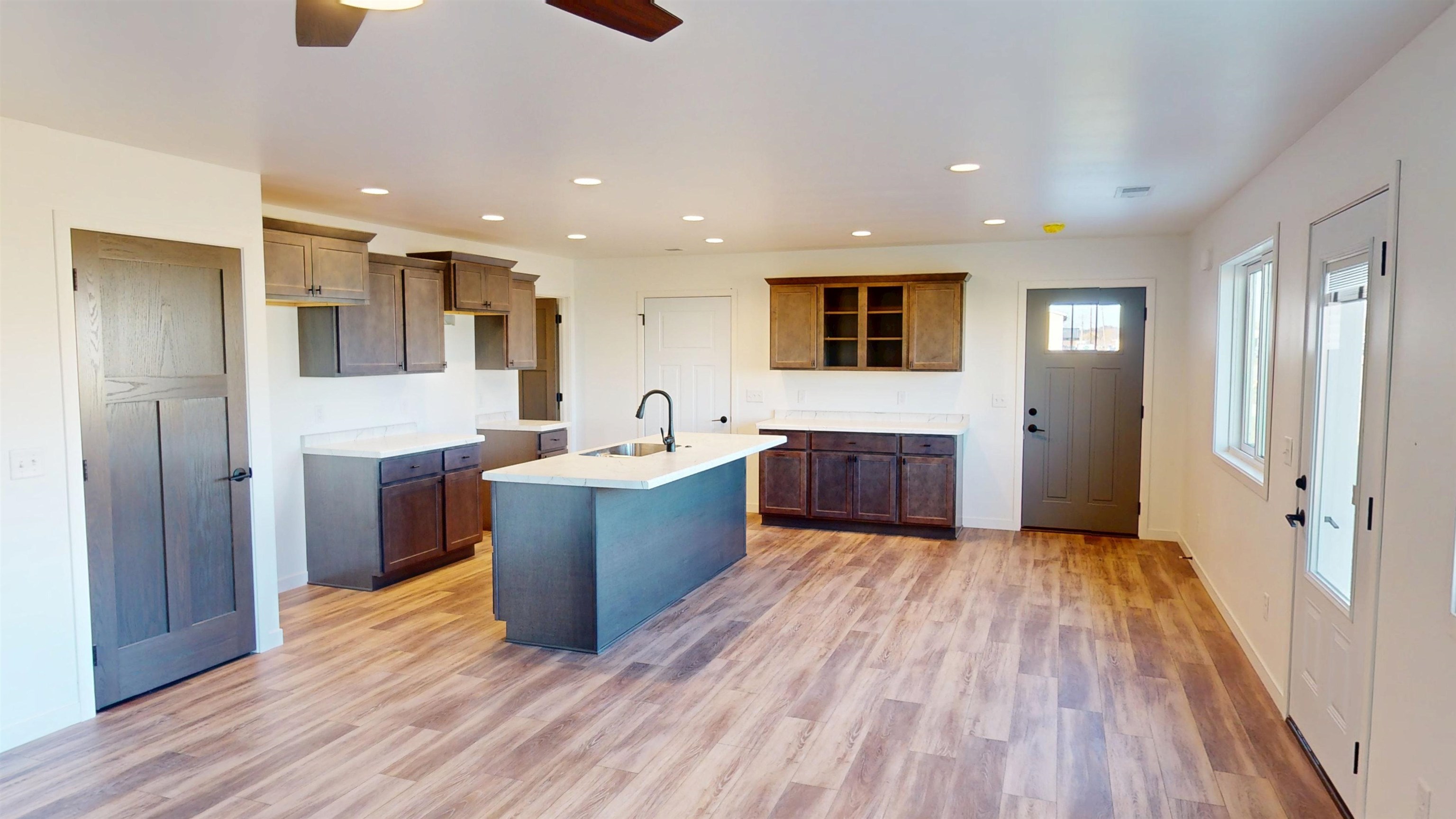 703 / 705 Stelting Sparta, WI 54656 - Photo 4 of 44