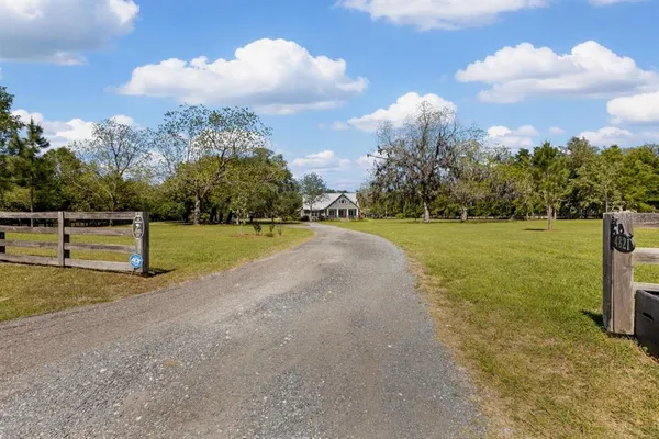 $950,000 | 4821 Southwest 53rd Terrace, Bell, FL 32619