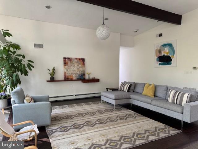 6 Branchwood Court Baltimore, MD 21208 - Photo 18 of 29 a living room with furniture and a potted plant