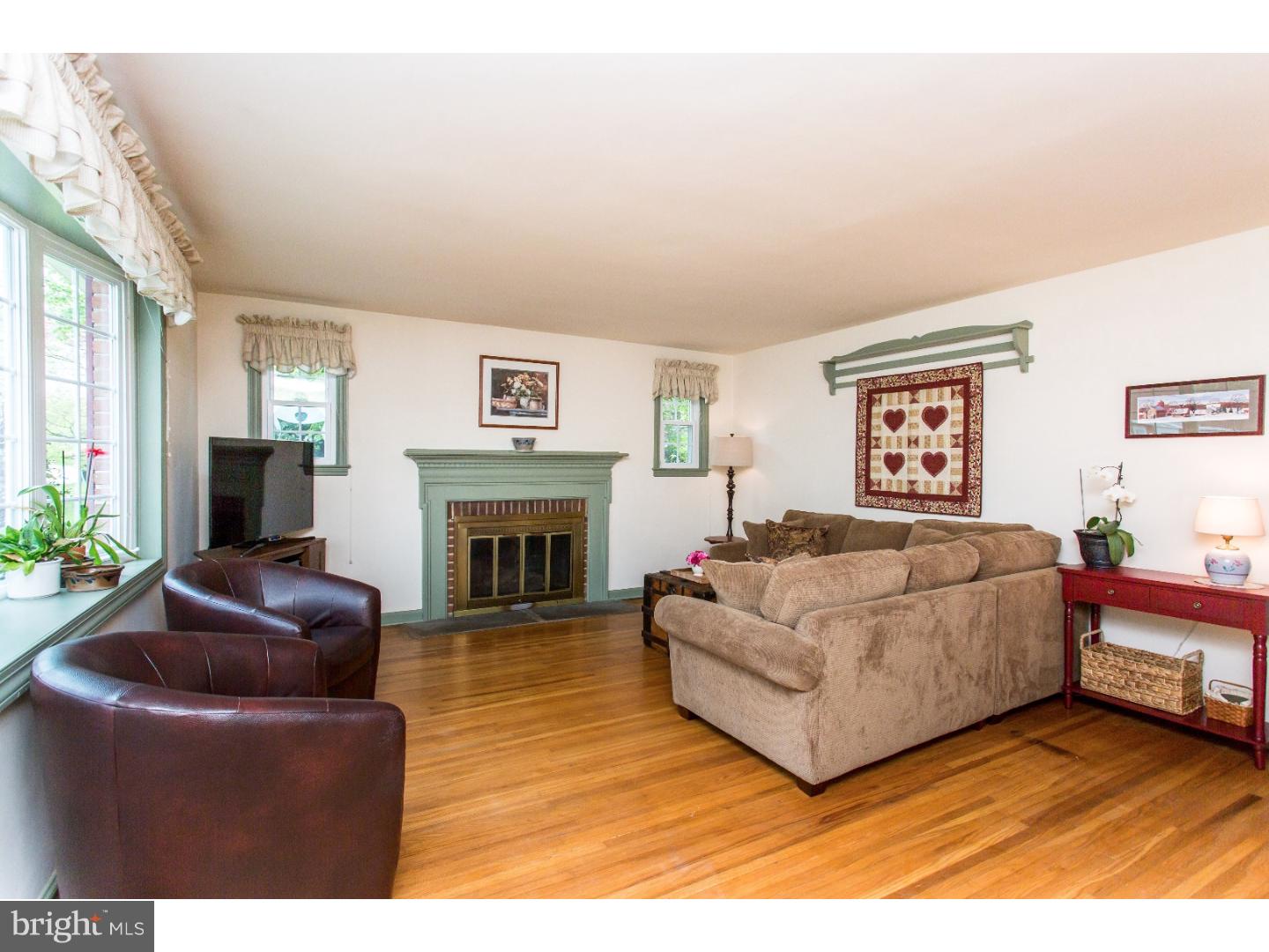 2608 Springfield Road Broomall, PA 19008 - Photo 5 of 24 Family Room