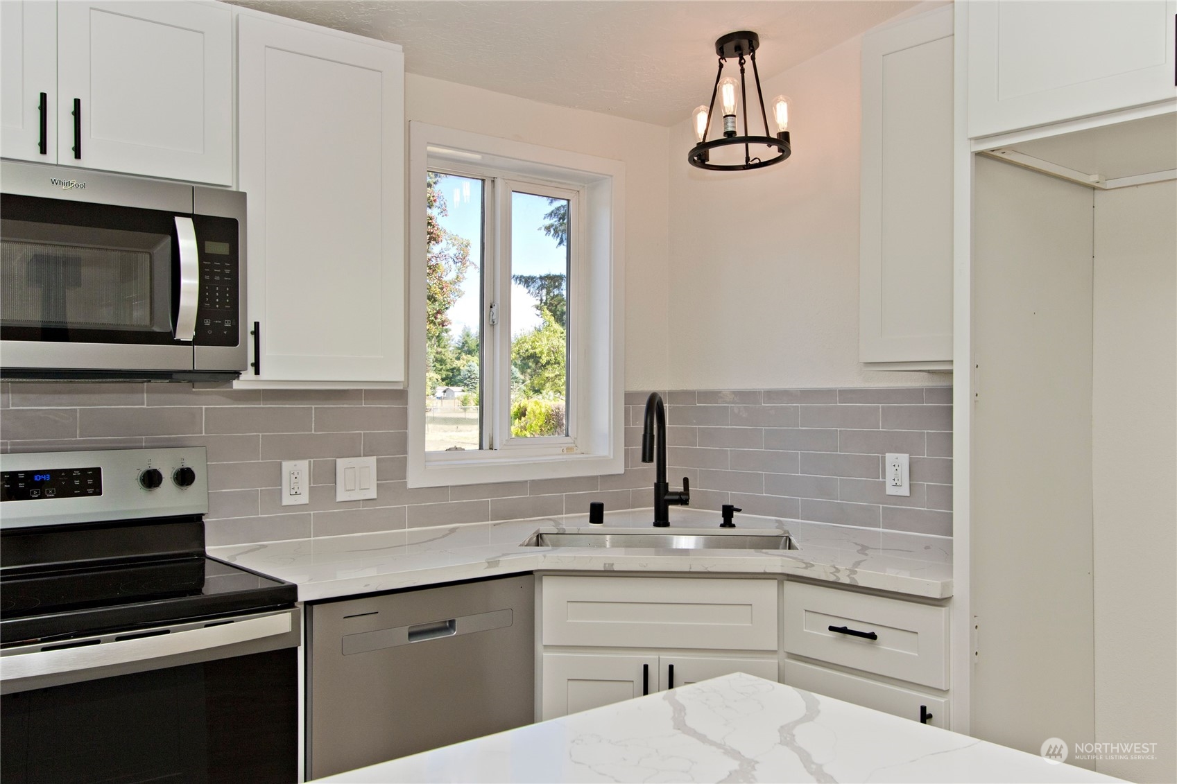 18444 Guava Street Southwest Rochester, WA 98579 - Photo 10 of 35