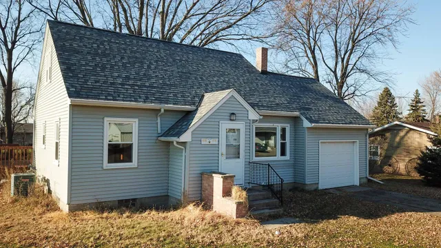 $239,000 | 230 Main Street, Green Isle, MN 55338