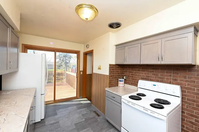 $239,000 | 230 Main Street, Green Isle, MN 55338