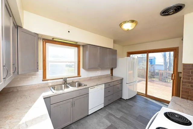 $239,000 | 230 Main Street, Green Isle, MN 55338