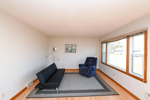 $239,000 | 230 Main Street, Green Isle, MN 55338