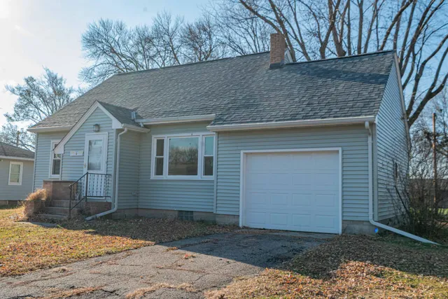 $239,000 | 230 Main Street, Green Isle, MN 55338