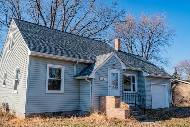 $239,000 | 230 Main Street, Green Isle, MN 55338