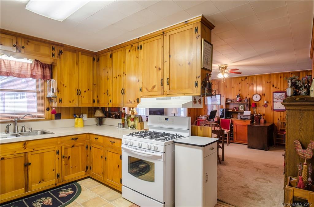 427 Fieldstone Road Mooresville, NC 28115 - Photo 3 of 17 a view of a kitchen with appliances and cabinets