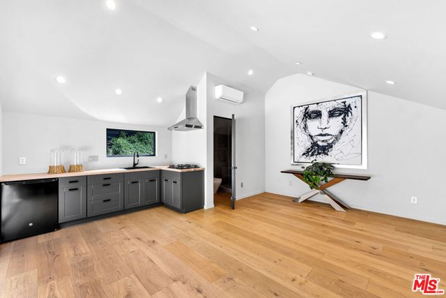 $5,900,000 | 10560 Dolcedo Way, Los Angeles, CA 90077