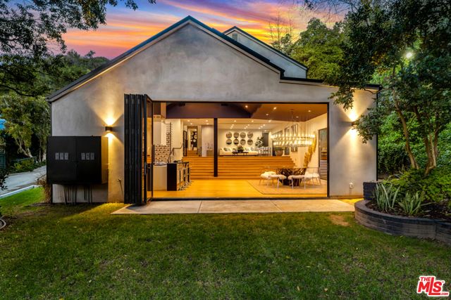 $5,900,000 | 10560 Dolcedo Way, Los Angeles, CA 90077