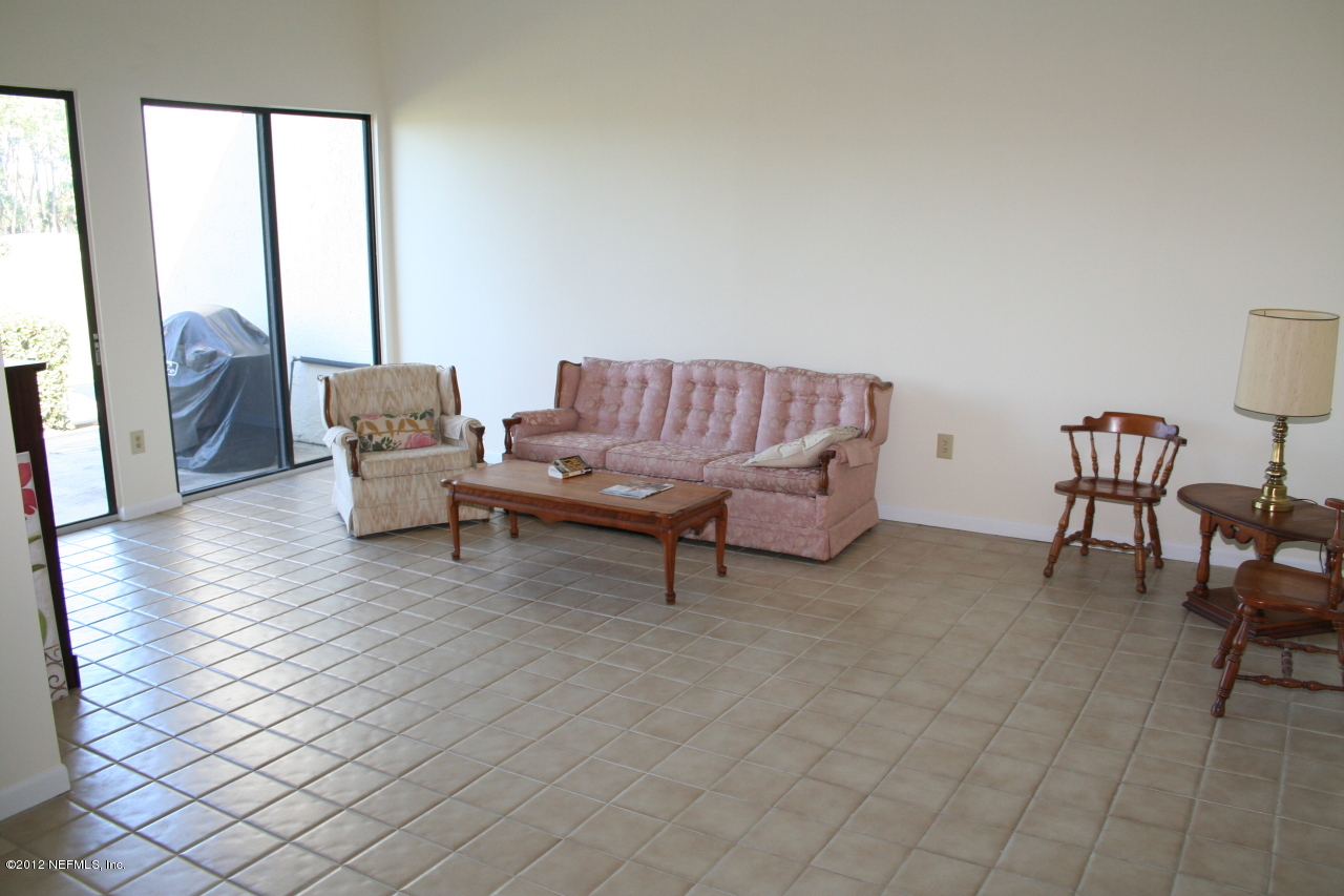 8 Cove Road Ponte Vedra Beach, FL 32082 - Photo 14 of 19 large family room