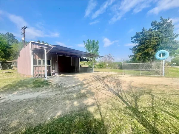 $230,000 | 7064 State Highway 64, Ben Wheeler, TX 75754