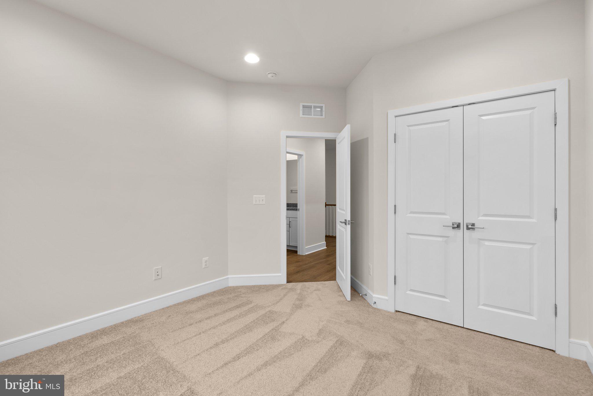 43425 Farringdon Square Ashburn, VA 20148 - Photo 21 of 35