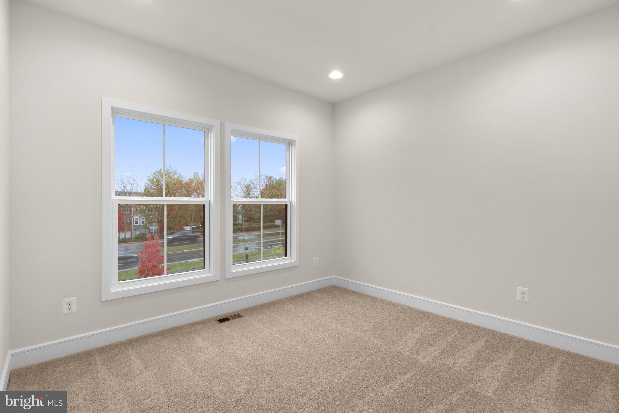 43425 Farringdon Square Ashburn, VA 20148 - Photo 22 of 35