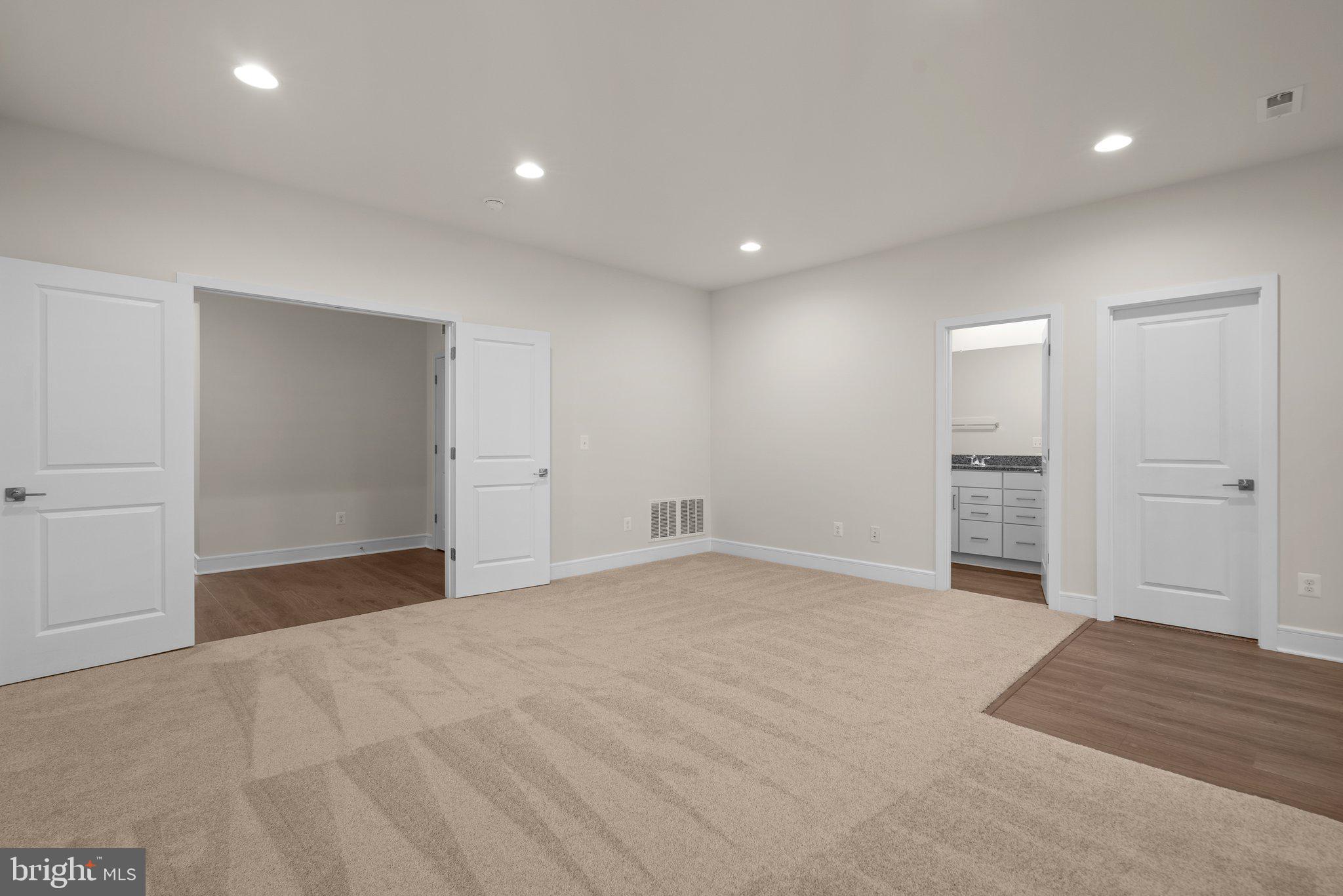 43425 Farringdon Square Ashburn, VA 20148 - Photo 25 of 35