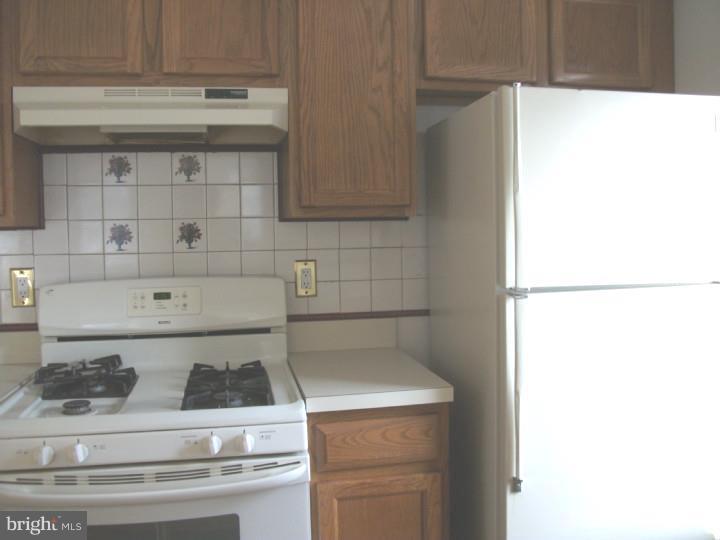 904 B Wharton Road Mount Laurel, NJ 08054 - Photo 2 of 21 Kitchen