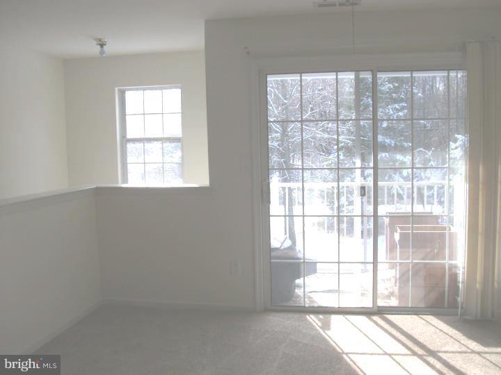904 B Wharton Road Mount Laurel, NJ 08054 - Photo 8 of 21 Living Room