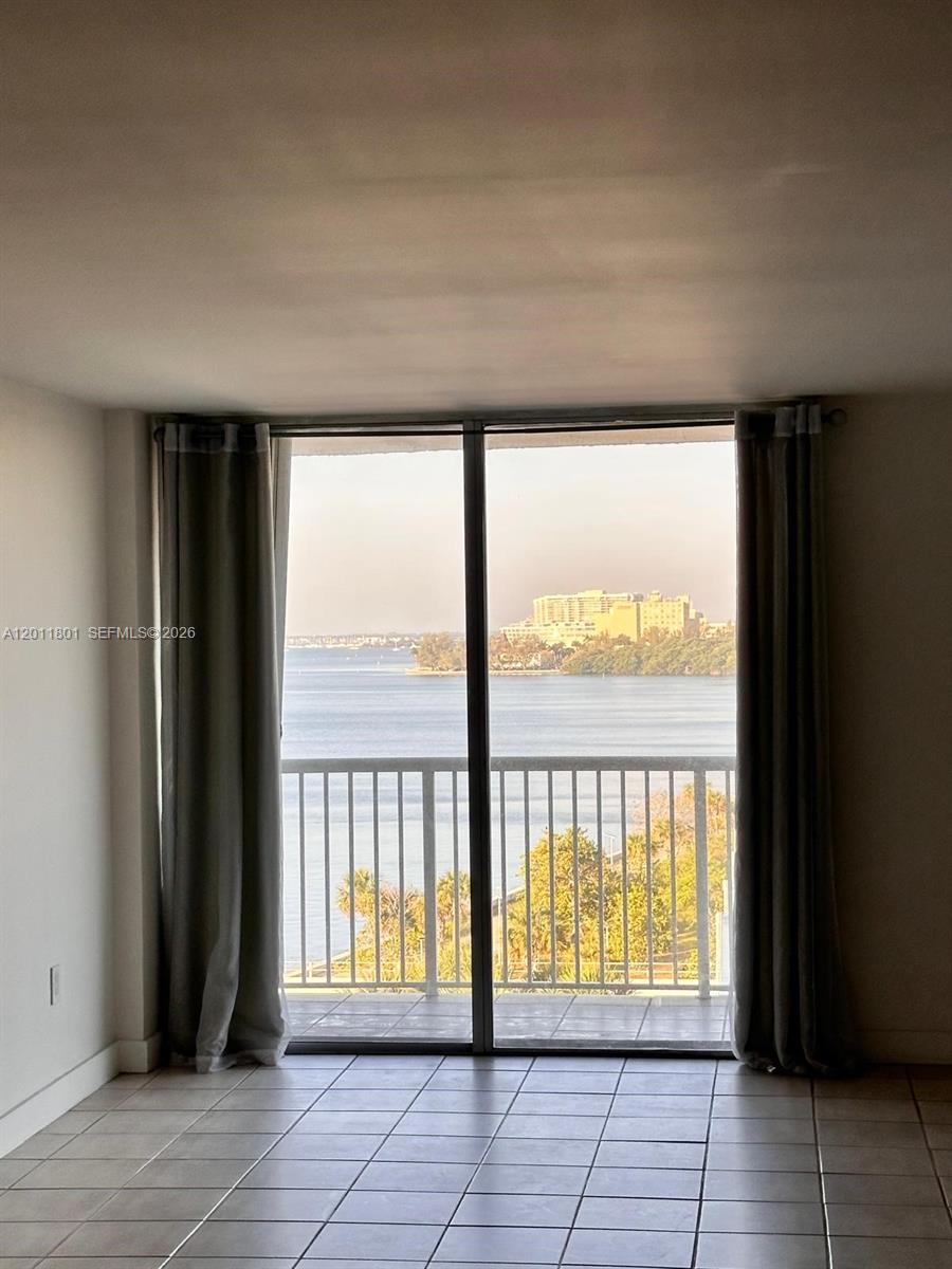 150 Southeast 25th Road, Unit 8I Miami, FL 33129 - Photo 5 of 11