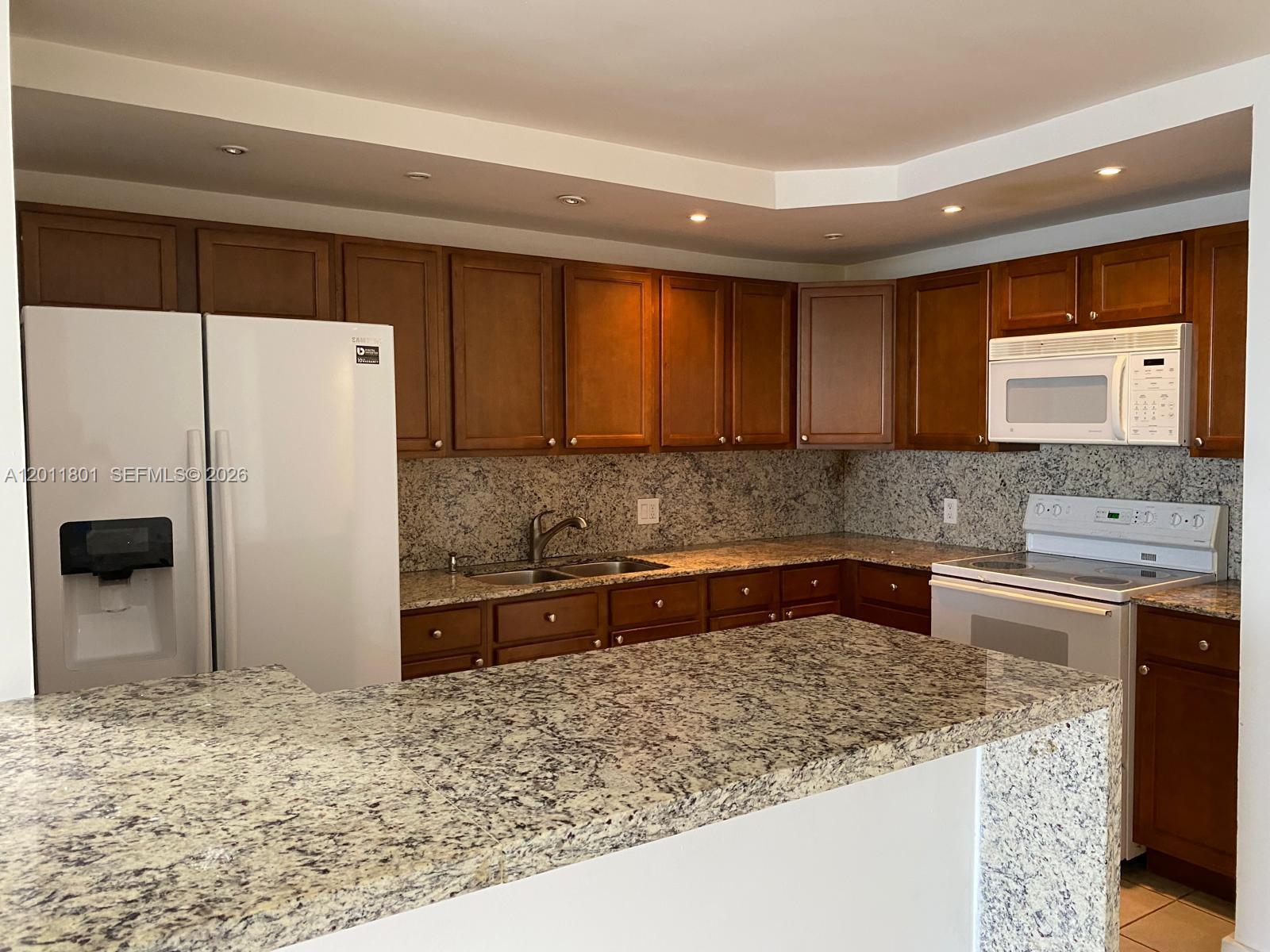 150 Southeast 25th Road, Unit 8I Miami, FL 33129 - Photo 8 of 11