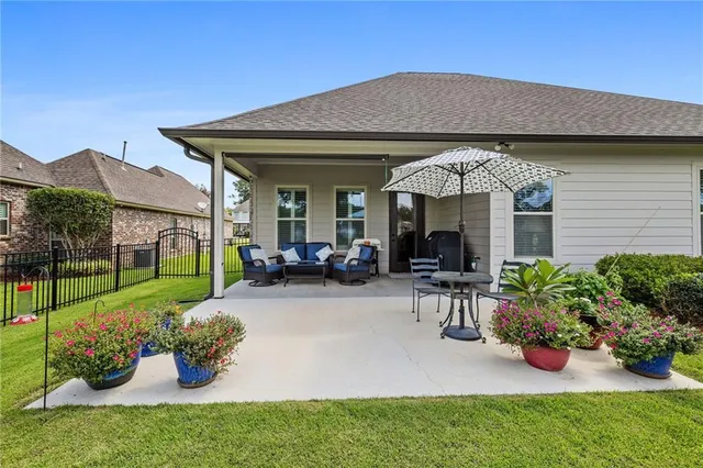 $394,750 | 23375 Noble Oak Drive, Springfield, LA 70462